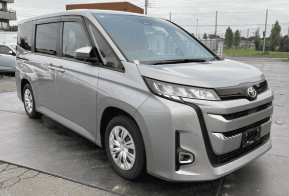 Toyota Noah Hybrid 2022 — shipped to UK
